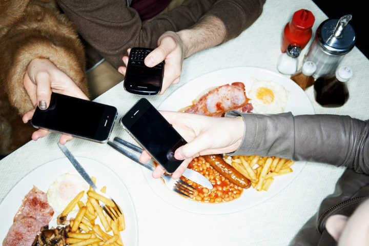 splitting dinner bills