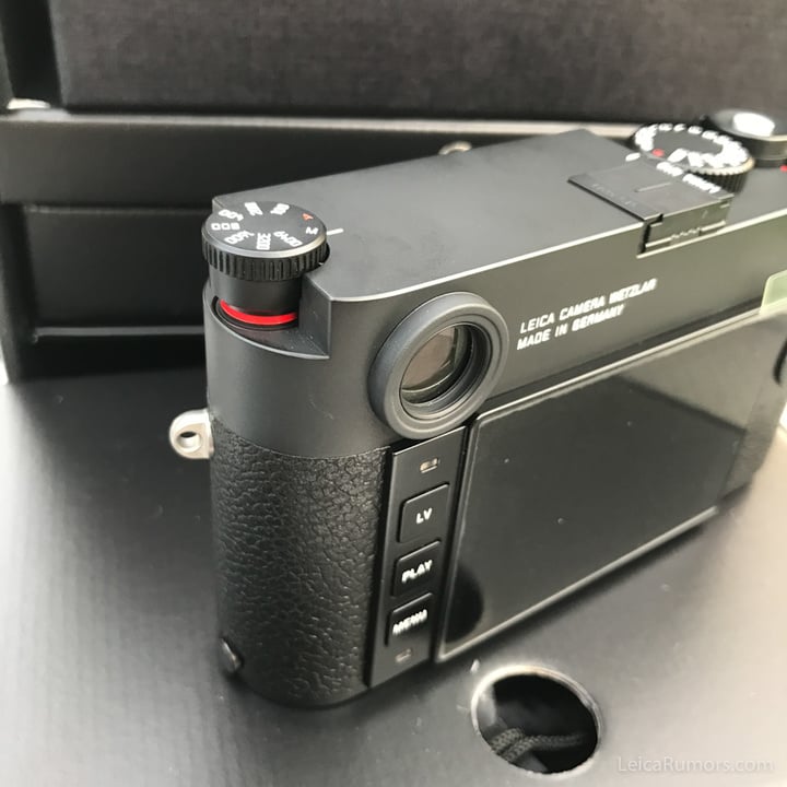 leica-m10-camera-unboxing-13