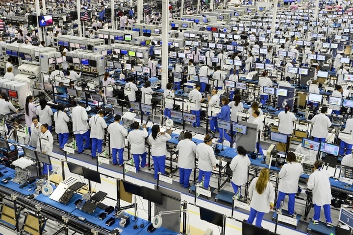 Moto X smartphone factory