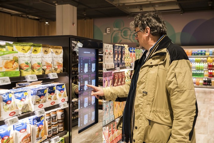 food-sits-on-shortbookcase-like-shelves-the-idea-is-that-since-customers-can-see-into-the-next-aisle-they-might-strike-up-a-conversation-with-a-stranger