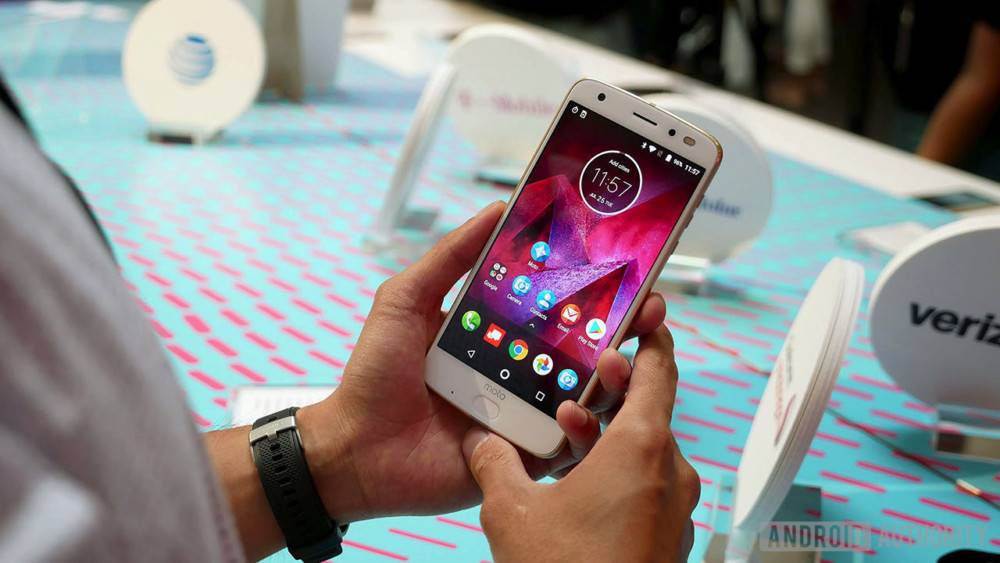 Moto Z2 Force 发布:高通骁龙 835+双摄+防碎屏