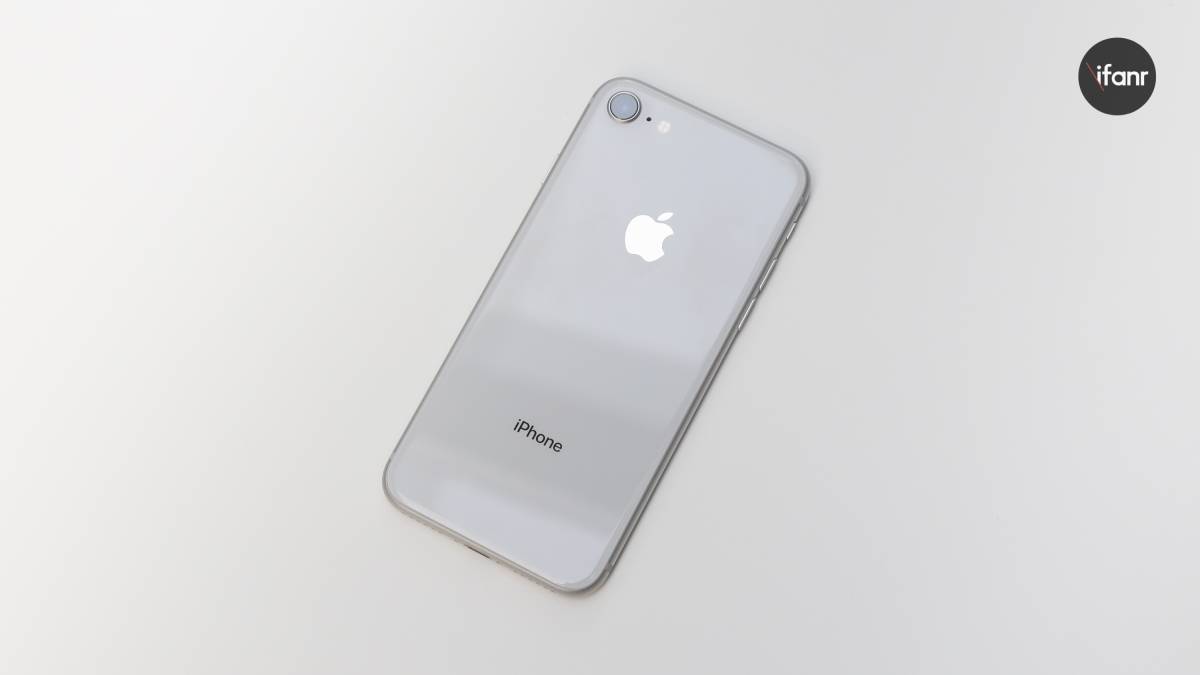 Iphone 8 8 Plus 首发真机图赏 请忽略正面 看它们的美背 爱范儿