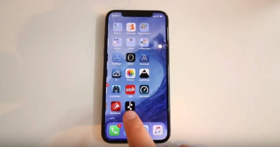 因女儿泄露了iphone X 身为苹果工程师的父亲被解雇了 爱范儿