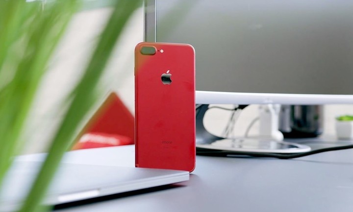 Product-Red-iPhone-7-Plus-Unboxed.jpg!720