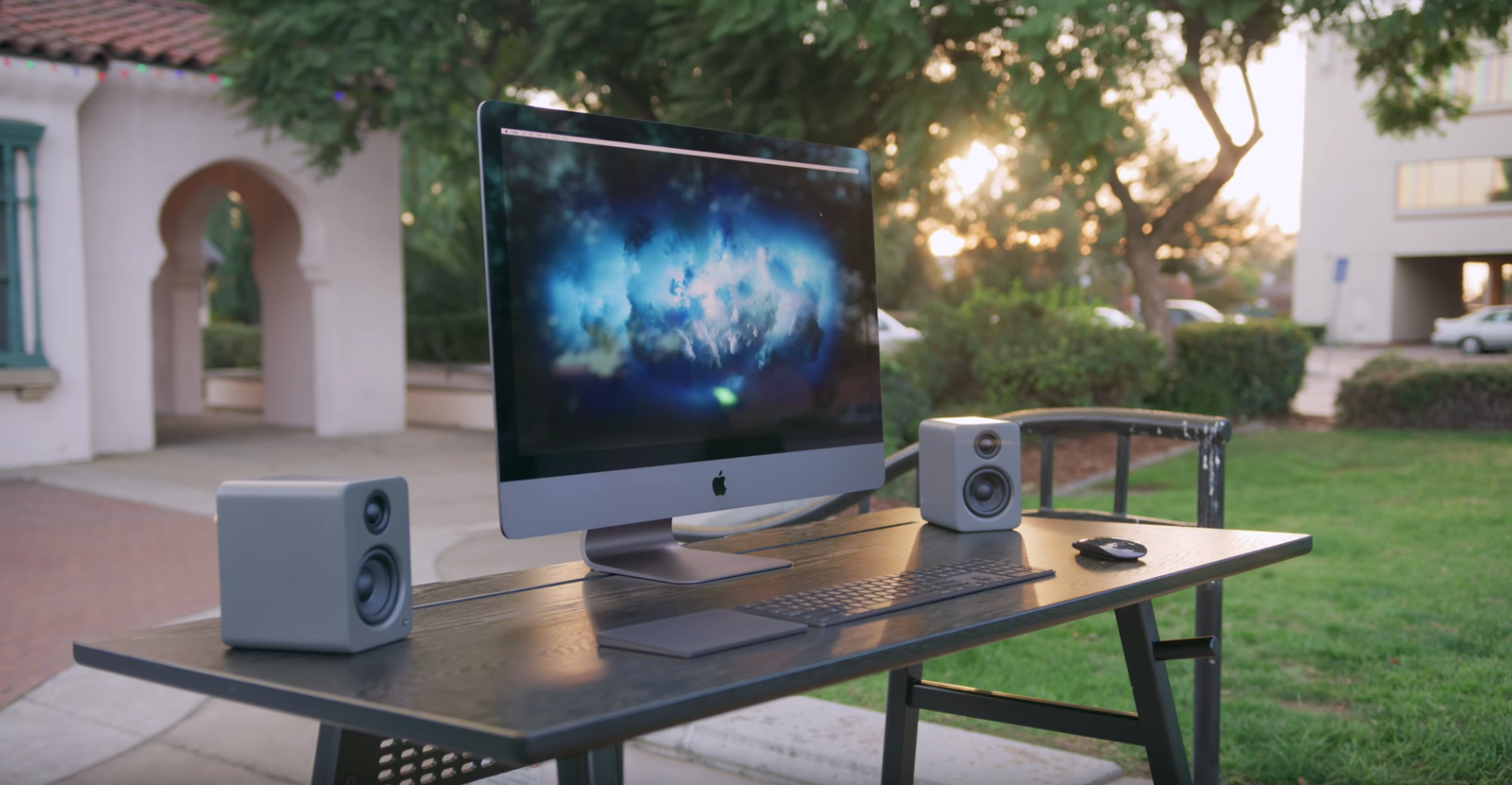 3 万元的iMac Pro 有多强？外媒上手告诉你答案| 爱范儿