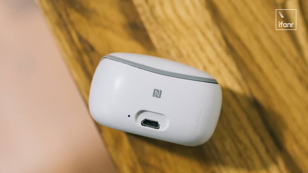 索尼耳机 WF-SP700N 体验,它终于能让我安安