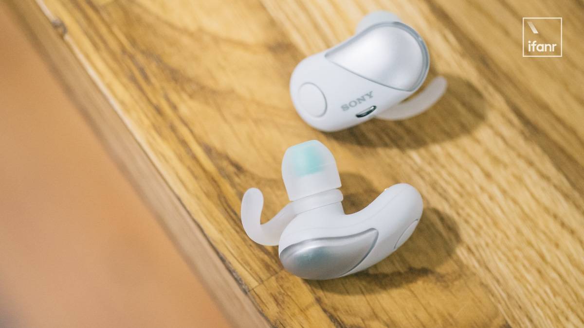 索尼耳机 WF-SP700N 体验,它终于能让我安安