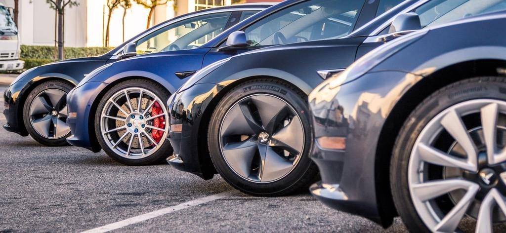 特斯拉召开 2018 年股东大会,重磅消息多到我不