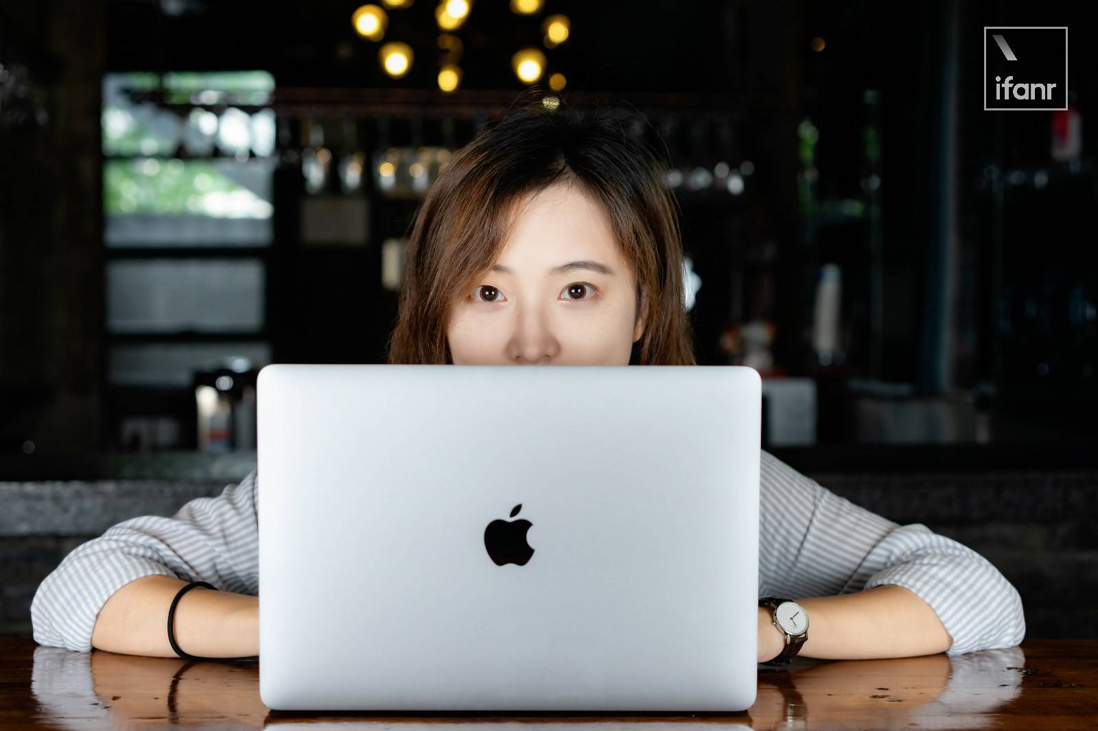 打完补丁后的新macbook Pro 真的有提升吗 答案在这里 爱范儿