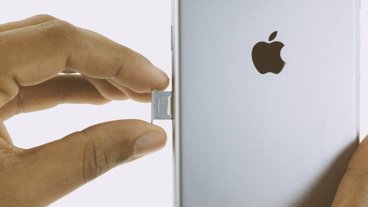 新iPhone 支持双卡双待这件事，远不是加一个卡槽的问题| 爱范儿