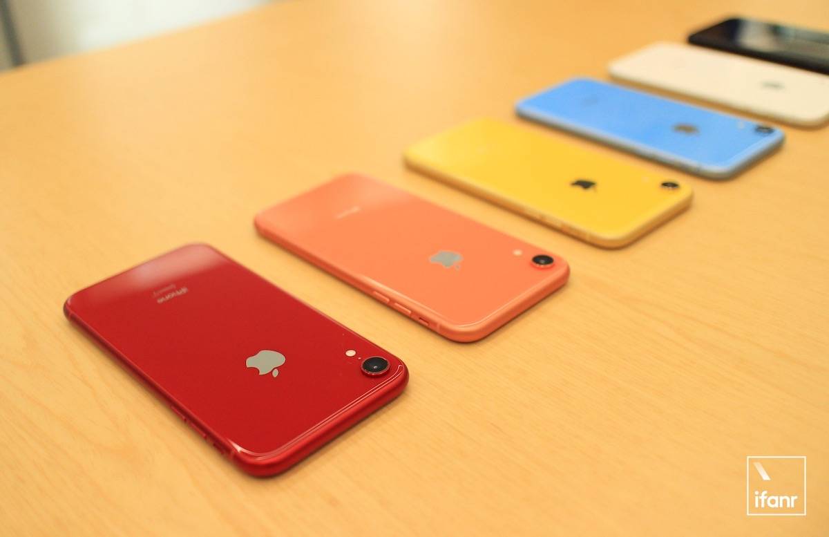 Iphone Xr 模范评测 史上电池最耐用的iphone 也是今年 性价比 最高的iphone 爱范儿