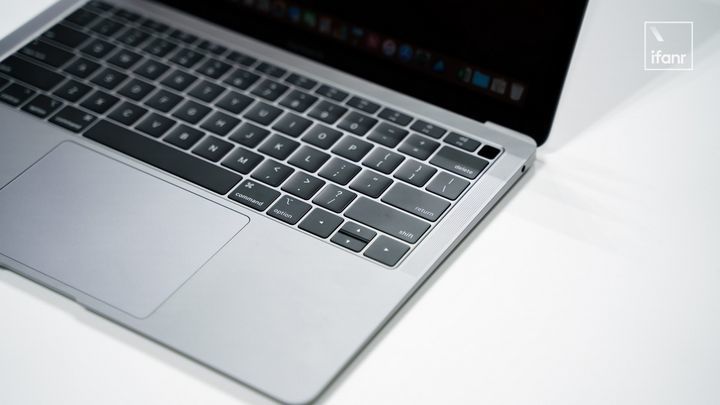 新 MacBook Air 好用吗?来听听外媒是怎么评价