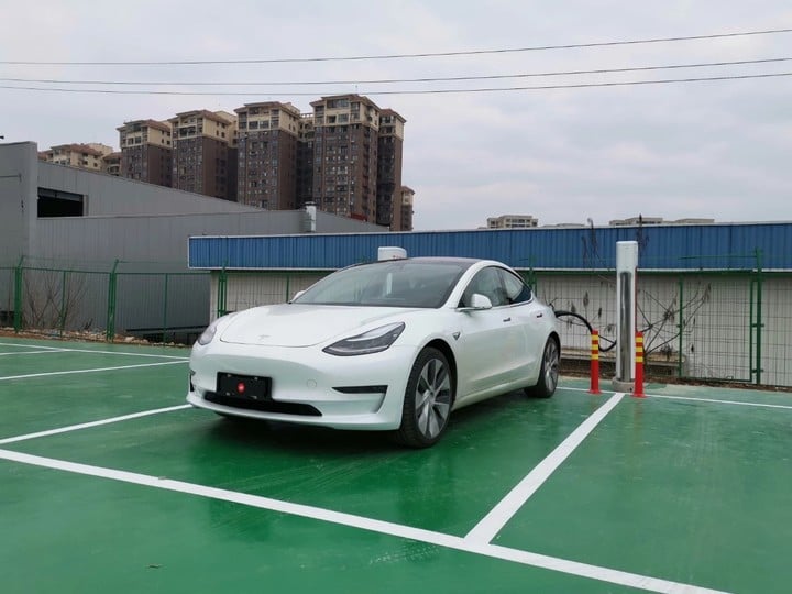 值不值得買？中國網友 TESLA Model 3 十一天試駕心得 - 電腦王阿達