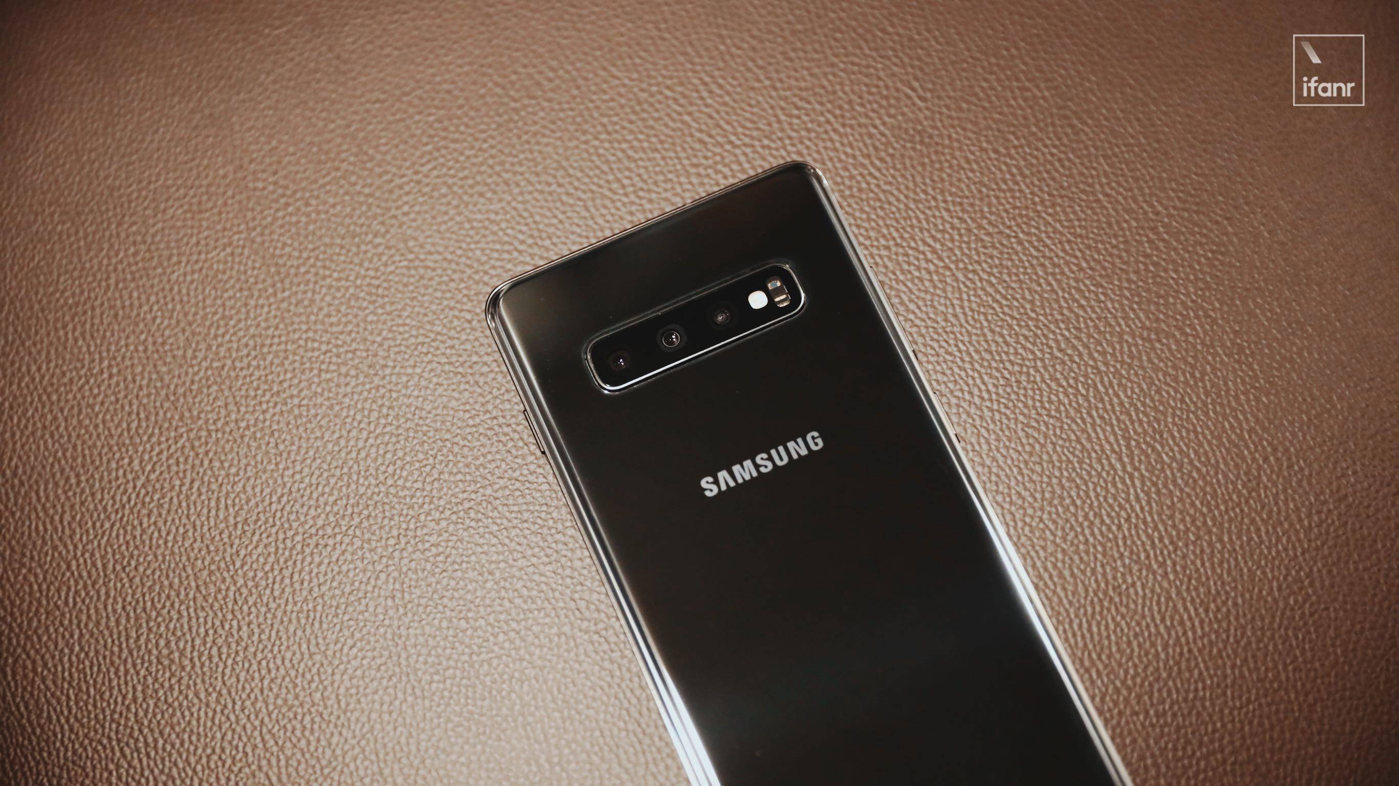 三星galaxy S10 评测 这是你现在能买到的最佳android 手机丨模范评测 爱范儿