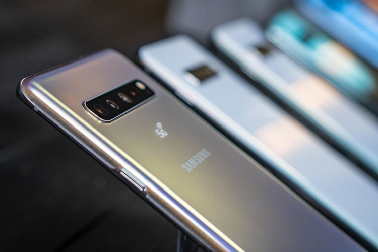 5G 版三星Galaxy S10 发布时间曝光，售价或将高达8899 元人民币| 爱范儿