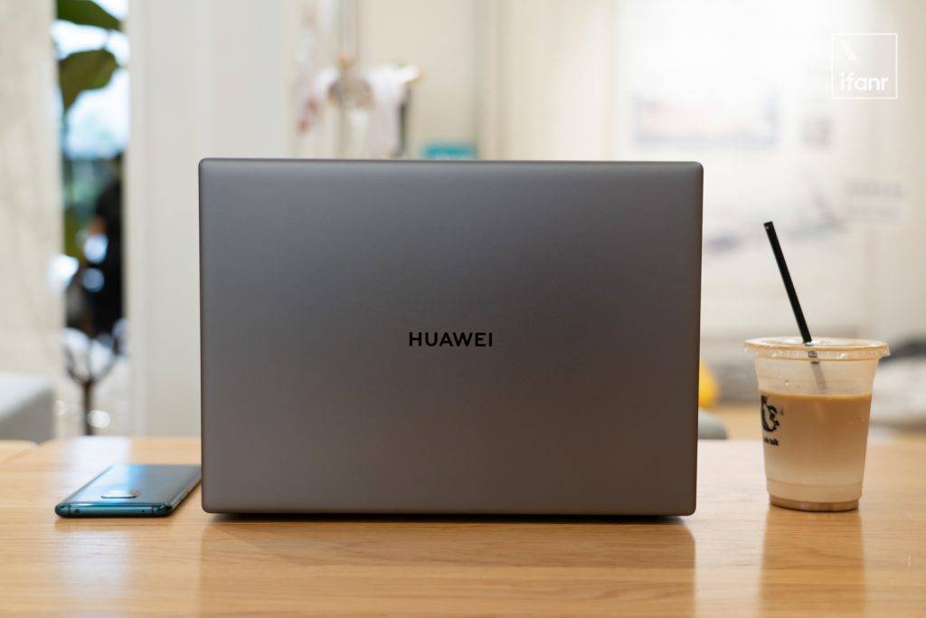 Питание ноутбук huawei. Ноутбук Huawei. Ноутбук Хуавей с ланкабелем j45.