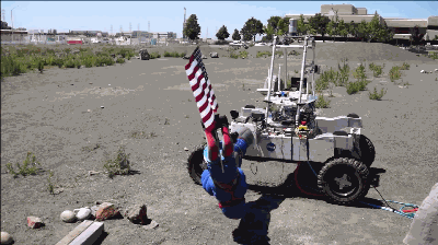 充气机器人也有太空梦，轻便小巧易折叠，做宇航员的好帮手
