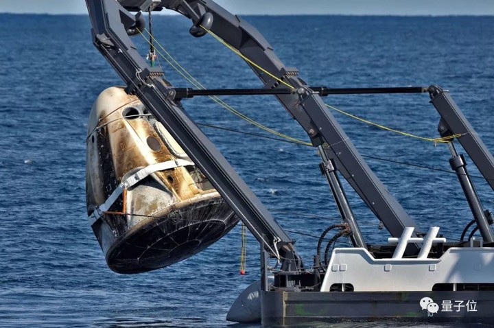 SpaceX载人龙飞船意外爆炸，据称几乎被完全摧毁