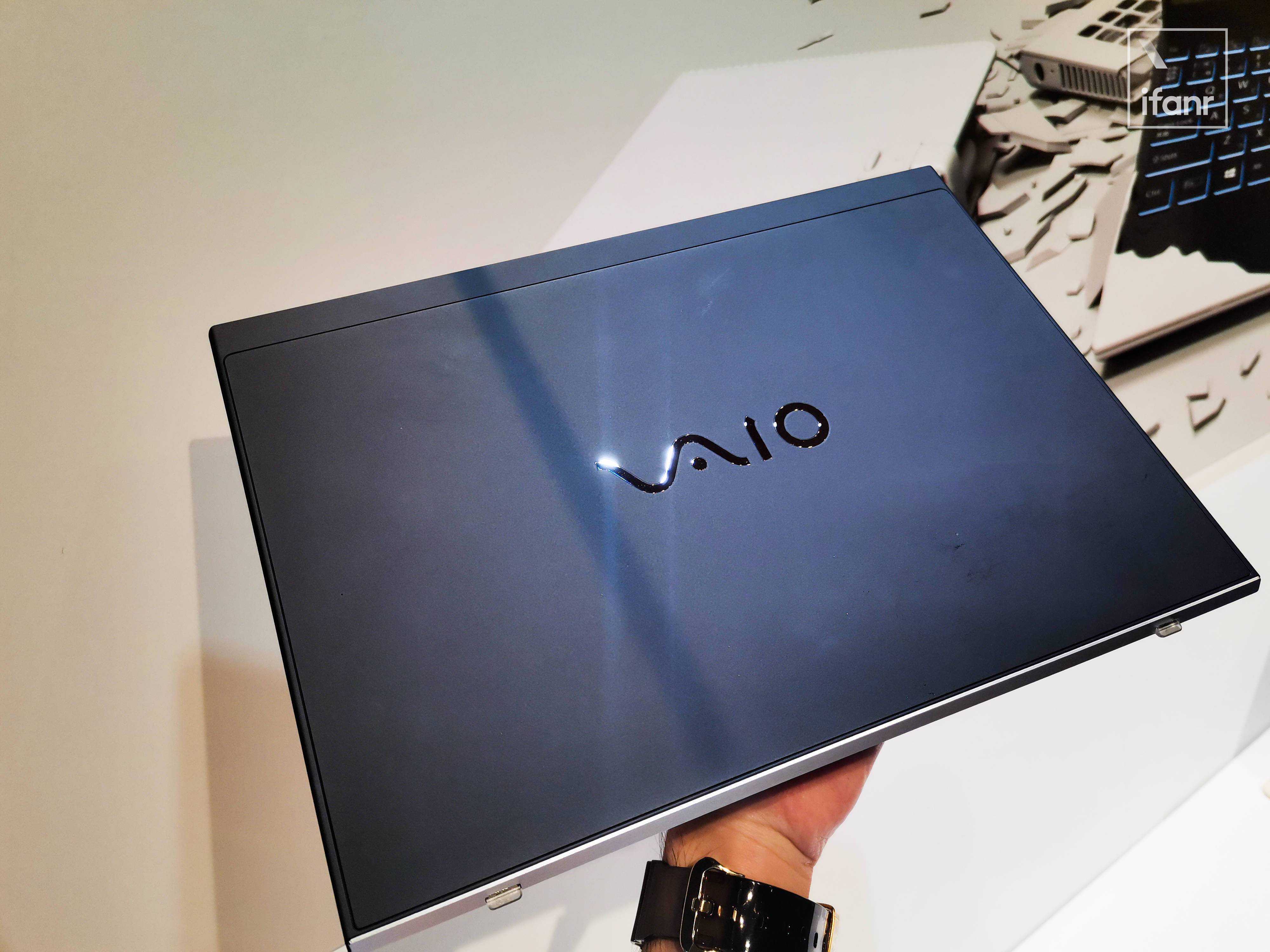 VAIO SX12 发布：这应该是你见过配备最多接口的电脑了| 爱范儿