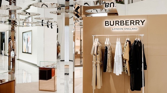 burberry world chat