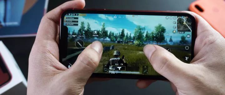 iPhone XR 上手体验 | 果核评测室 iPhone XR 上手体验 | 果核评测室