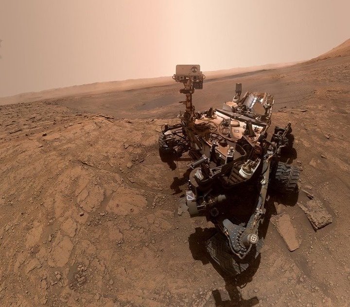 36氪消息:NASA 好奇号在火星拍下「自拍照」