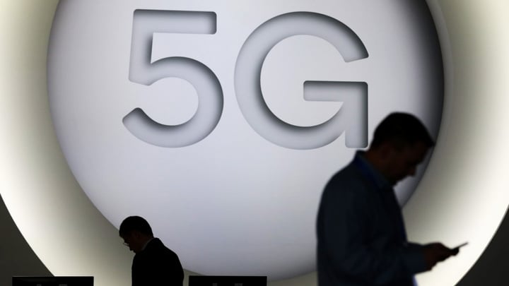 手机和套餐还很贵，但不少人仍然「被 5G」了