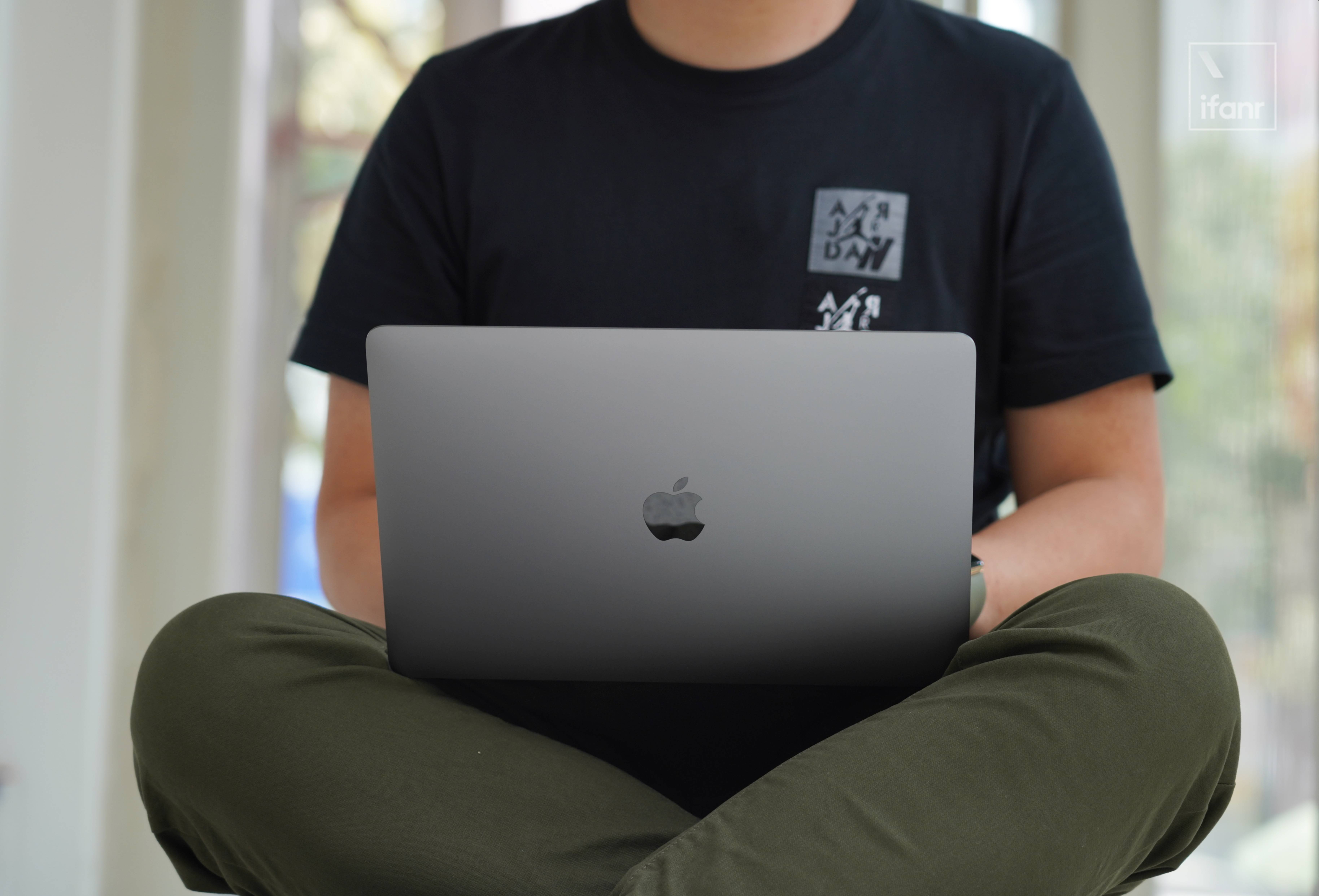 MacBook Pro 2020年後期版-