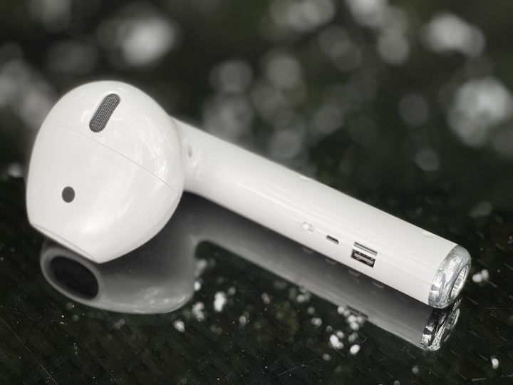 超大 AirPods、9 倍大纸牌、手机投影仪……这些产品不好用但很吸睛