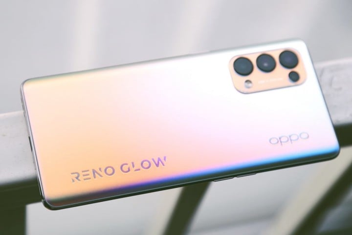 走过弯路又回归初心，如今 OPPO Reno5 系列的目标更加明确了