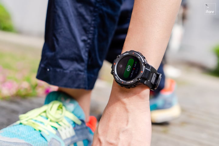 Amazfit T-Rex Pro 体验：户外运动爱好者的装备清单里，有它一席之地