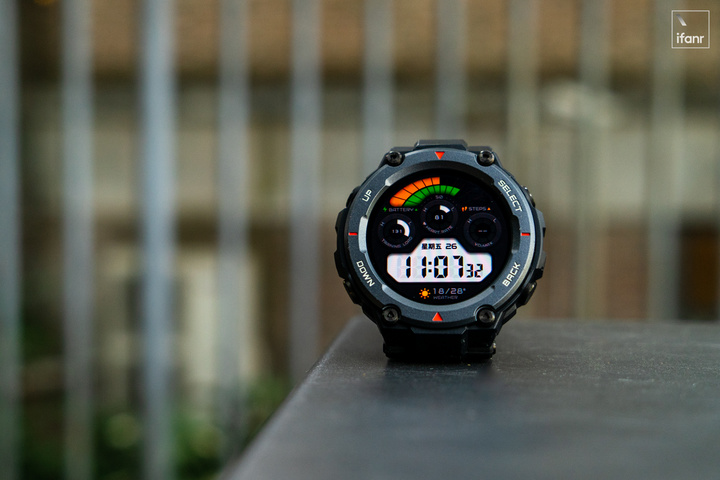 Amazfit T-Rex Pro 体验：户外运动爱好者的装备清单里，有它一席之地