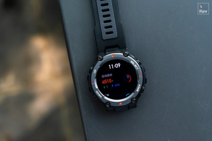 Amazfit T-Rex Pro 体验：户外运动爱好者的装备清单里，有它一席之地