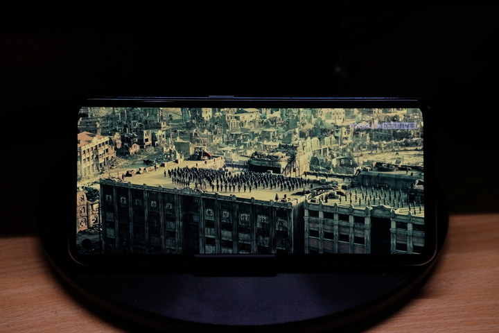 Realme GT Neo 轻体验：赛博朋克风的「旗舰射门员」？