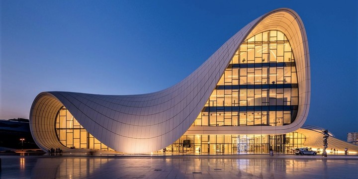 Header-The-famous-Heydar-Aliyev-Center-in-Baku-is-an-award-winning-Zaha-Hadid-design.-1280x640.jpg!720