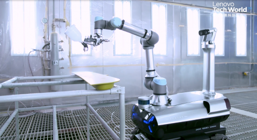 robot7 - L’ultimo robot con tecnologia nera di Lenovo fa gridare alla gente “Incredibile” senza ballare