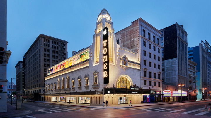 apple_nso-tower-theater-la_street-view_06222021.jpg!720