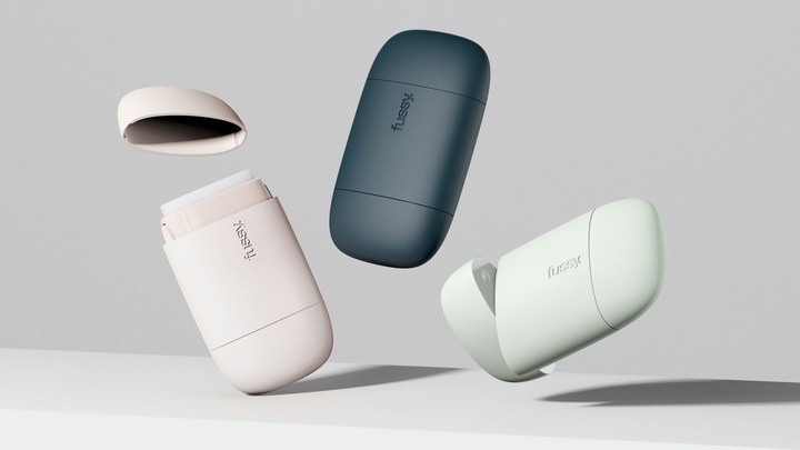 fussy-refillable-deodorant-blond_dezeen_2364_hero_0-1536x864-1.jpg!720