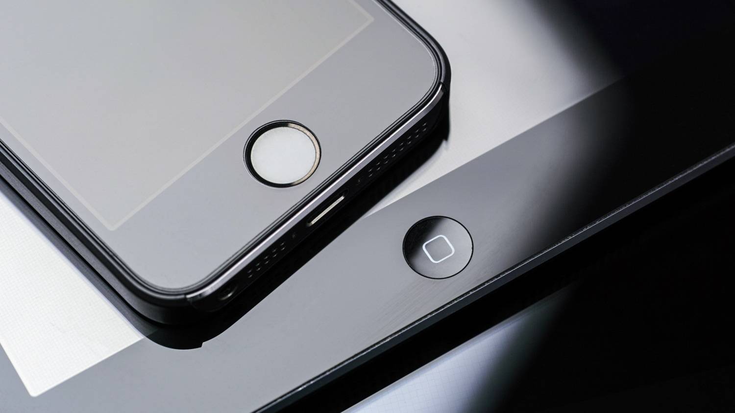 iphone ipad apple products 100645604 orig - Nuovi pulsanti nell’era del touch screen filosofia hard