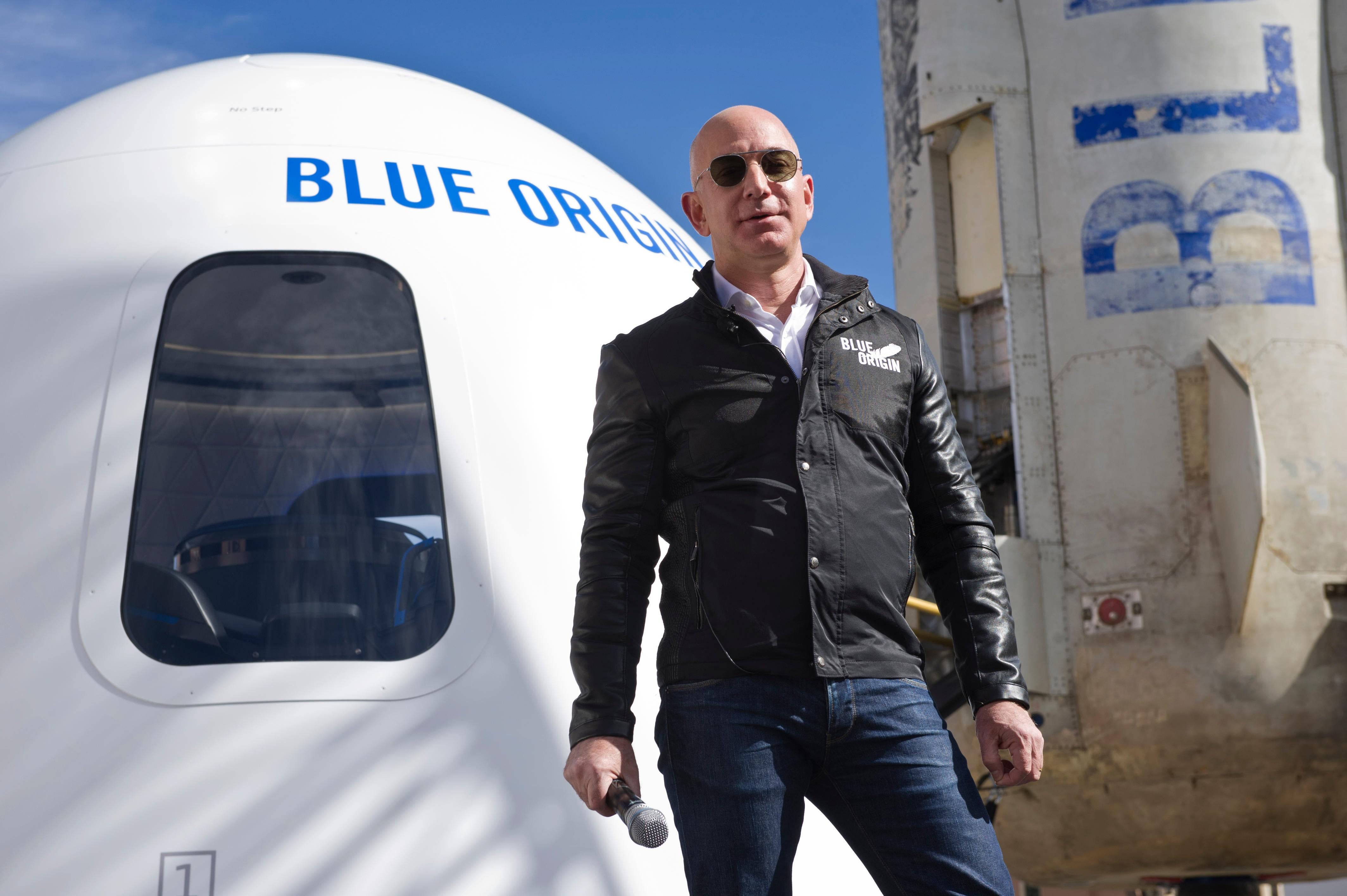 Bezos, der reichste Mann der Welt, ist gerade ins All geflogen: Kommt die Ära der universellen Raumfahrt? - Jeff Bezos Will Go to Space on Blue Origins First