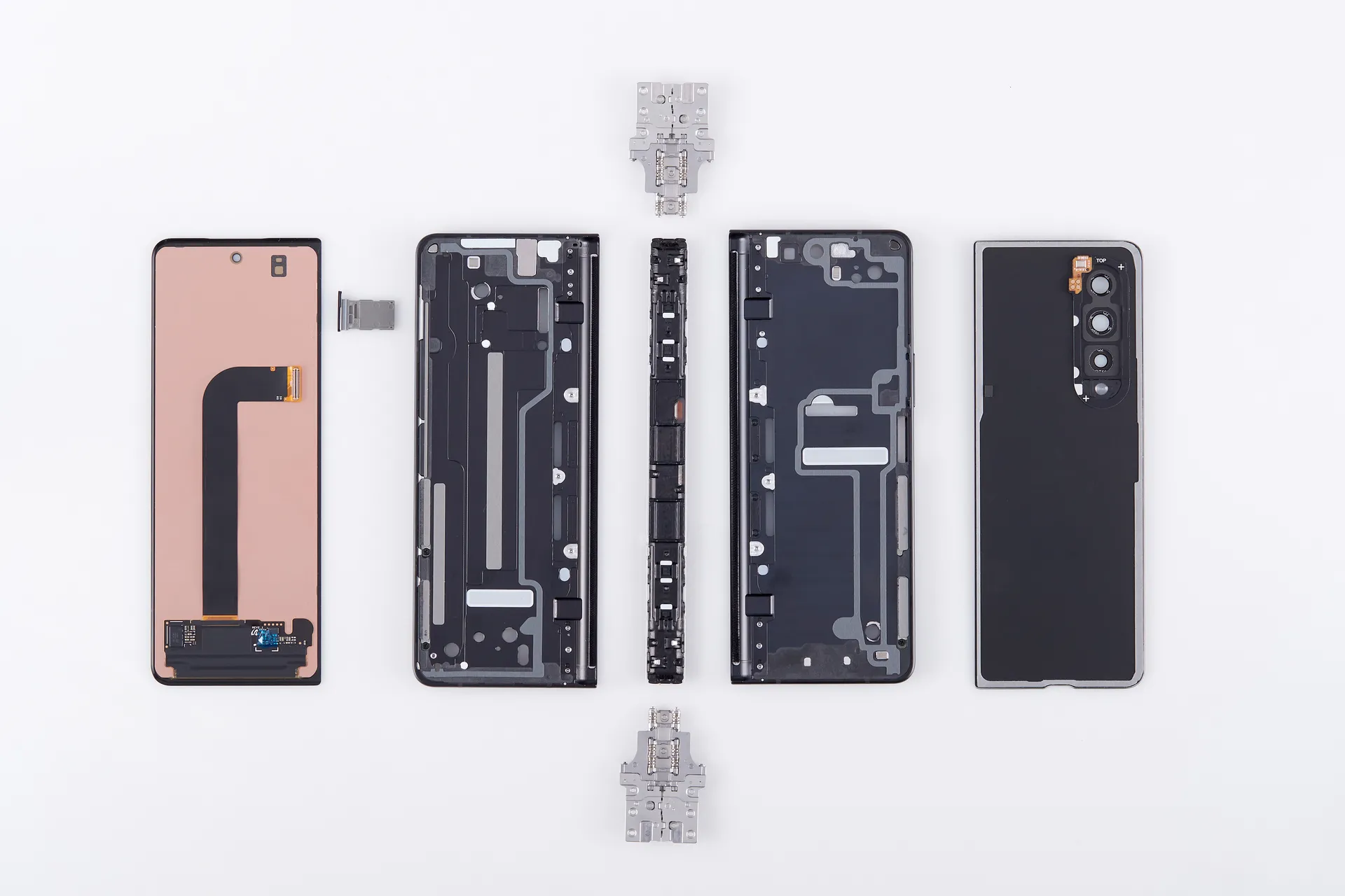 19 - Impermeabile e resistente, questa volta Samsung può rimuovere l’etichetta stereotipata “fragile” dello schermo pieghevole?