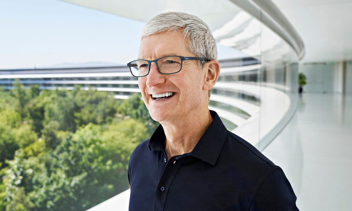 tim-cook-apple-park.jpeg!720