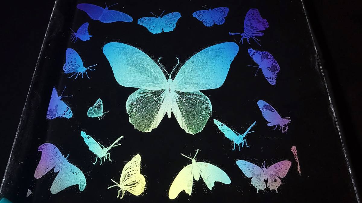 fenmian - Fare riferimento a bolle di sapone e ali di farfalla, l’Accademia cinese delle scienze utilizza inchiostro trasparente per ottenere la stampa a colori