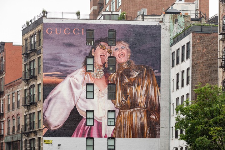 gucci-wall.jpeg!720