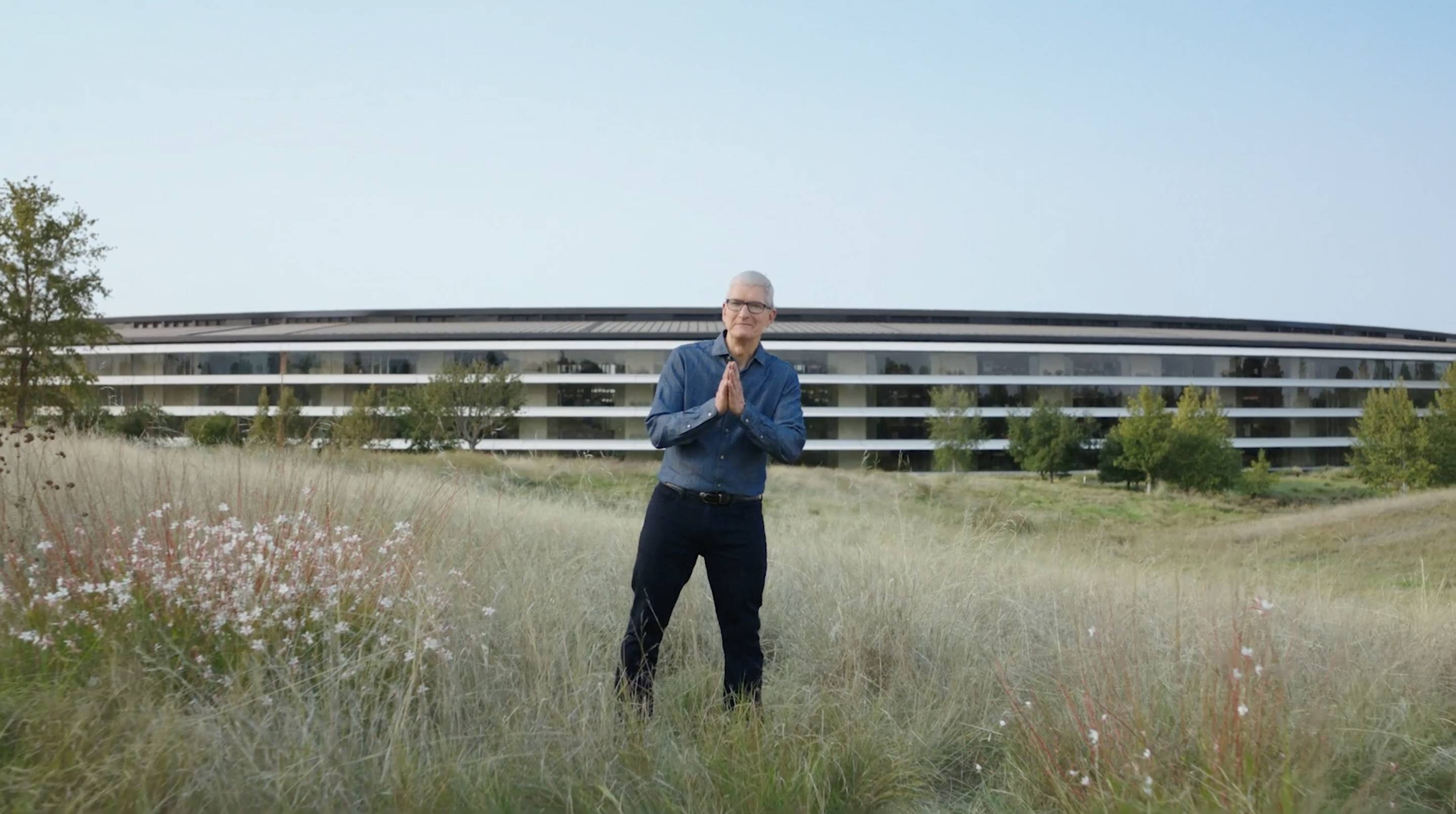 苹果炸场发布会总结 Airpods 3 虽迟但到 新macbook Pro 强到没朋友 只有一个 缺点 爱范儿