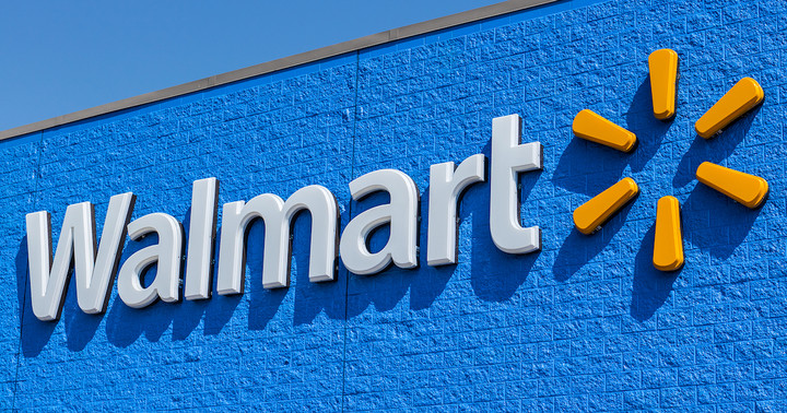 walmart-sign-shutterstock_1547686644.jpg!720