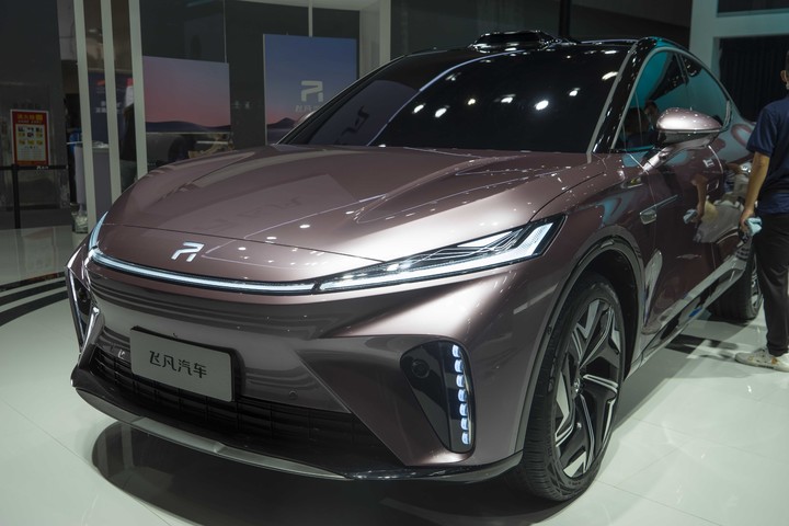 2021 广州车展：小鹏发布旗舰 SUV / 宝马 iX 正式上市 / 元 Plus 亮相比亚迪展台