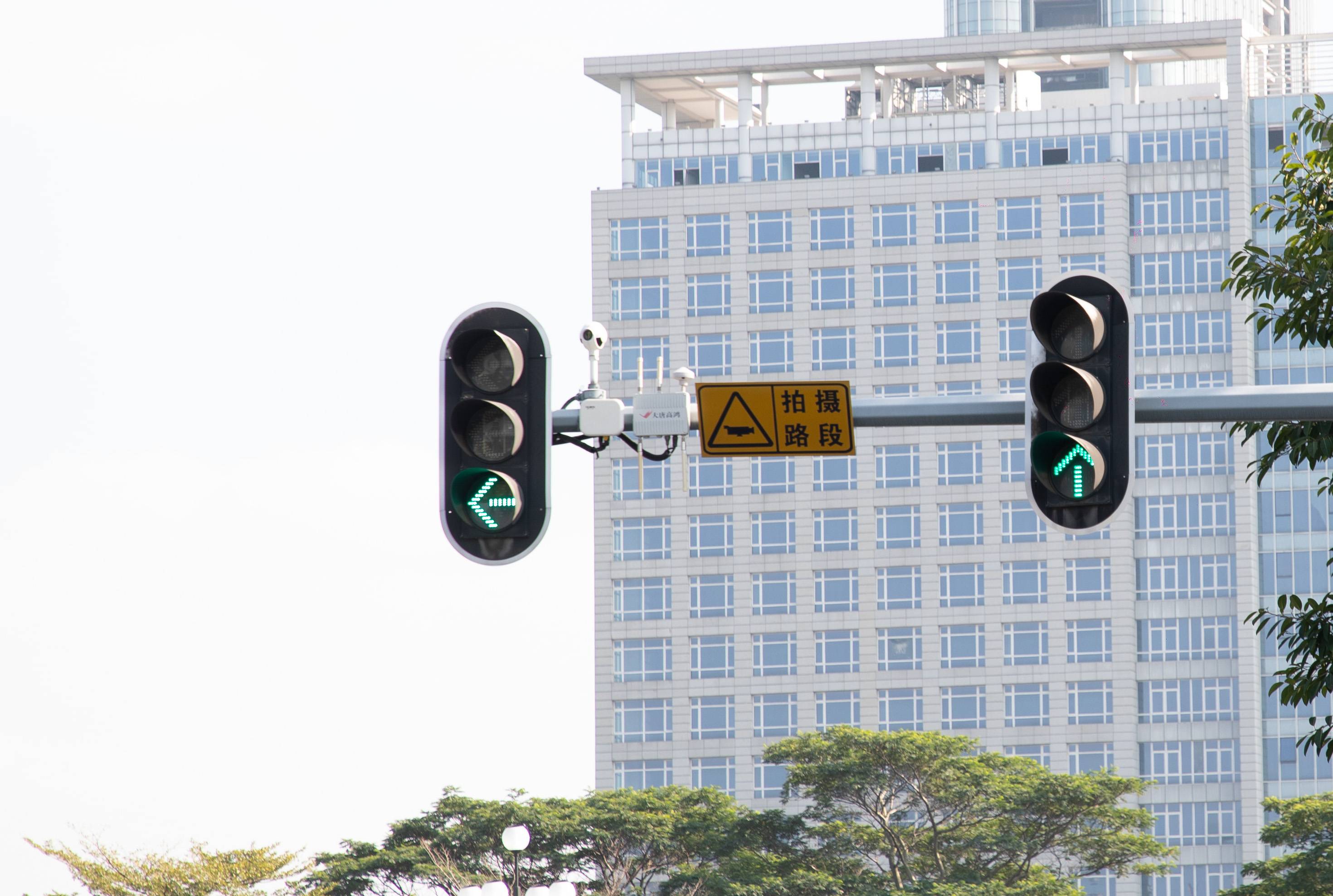 3 10 - Sposta il semaforo nel cruscotto, così non devi aspettare il semaforo rosso?