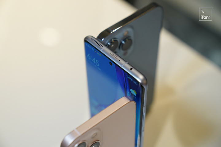 小米 12 Pro 首发测评：全面对标 iPhone 的它，够强吗？