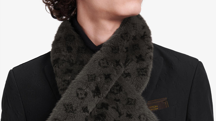 louis-vuitton-fur-scarf.jpeg!720